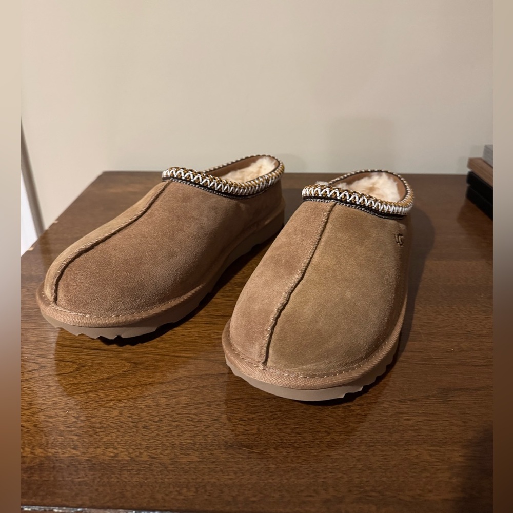 NIB Ugg Tasman II Slippers - Size 6